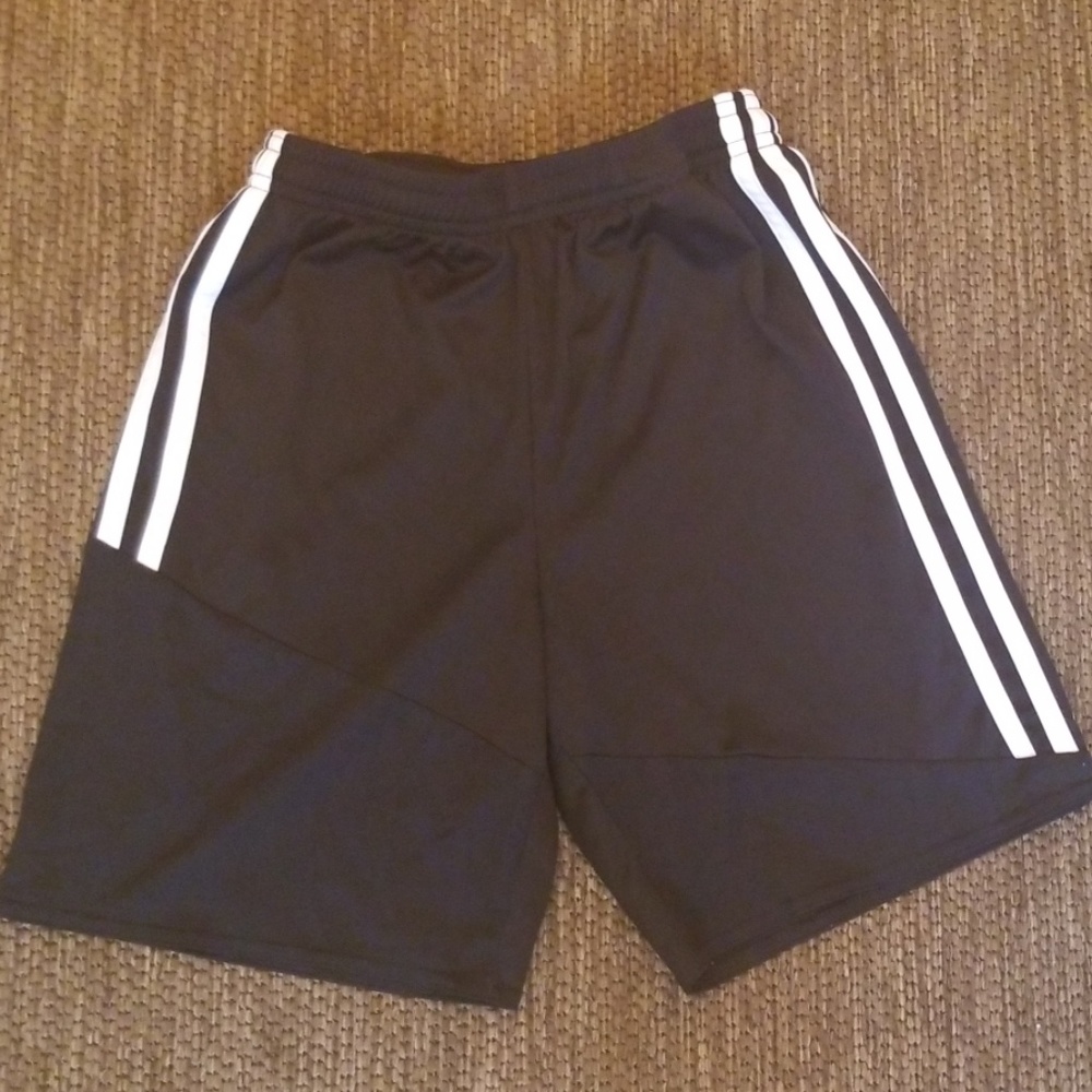 Boys Adidas Shorts Size M
